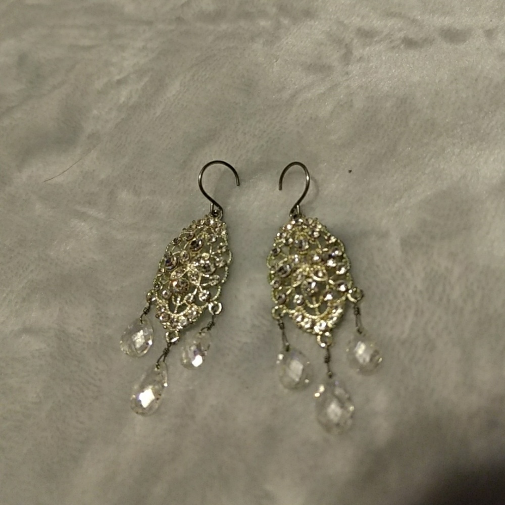 Chandelier earrings